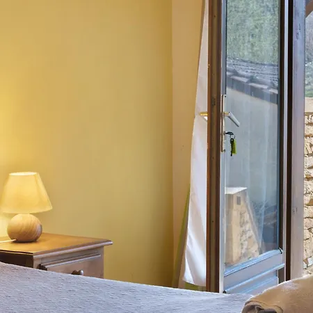La Ferme De La Croix D'allon Bed and breakfast