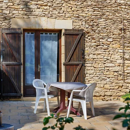 La Ferme De La Croix D'allon Bed & Breakfast 3*